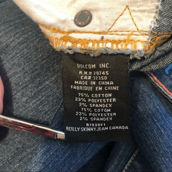 NWOT Volcom  Skinny Jean Regular Wash Boot Cut Ladies 7 - Picture 3 of 10